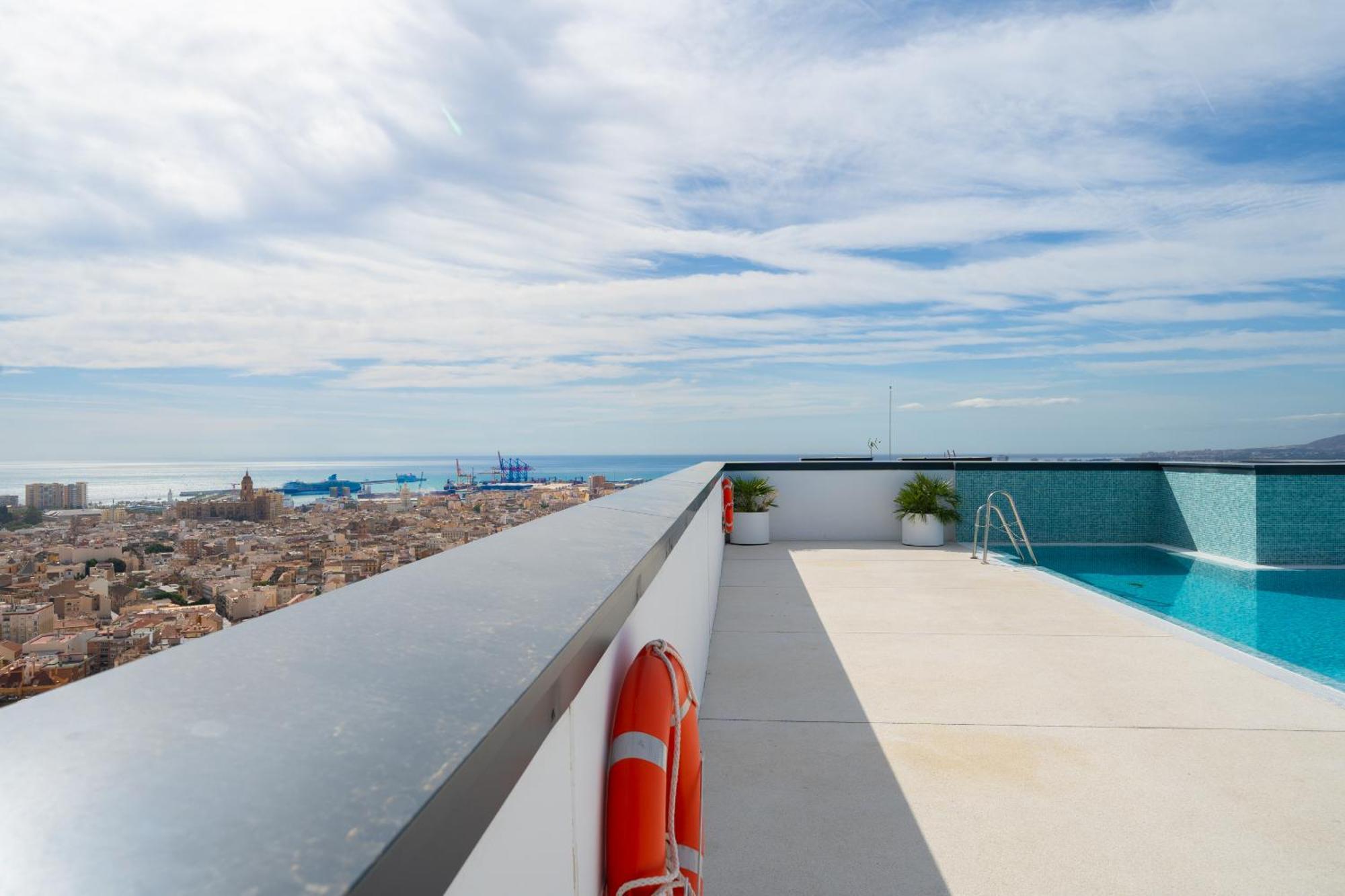 Ferienwohnung Xpce Urban 4 Malaga Skyline - Free Parking Exterior foto